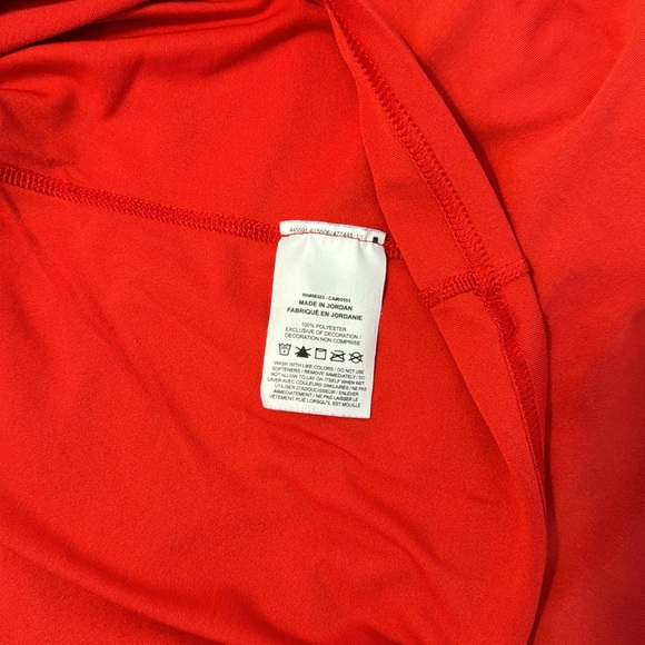 Red Nike Dri-Fit Size L - Picture 3 of 3